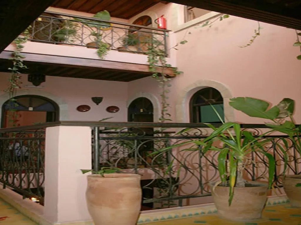 Riad Etoile D'Suvayr
