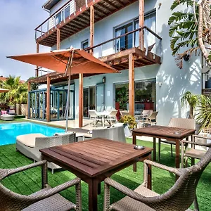 The One 8 In Point - Solar Power Kapstadt