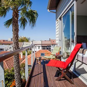 The One 8 In Point - Solar Power Kapstadt